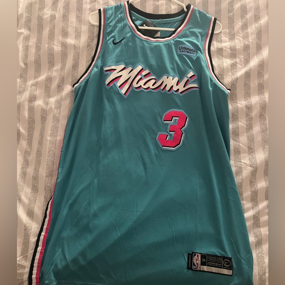 Nike Dwayne wade Heat jersey XXL brand new with tags